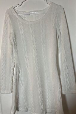 Moking Top Women’s White Cable Knit Style Sweater Tunic/dress . Light Sheer. M